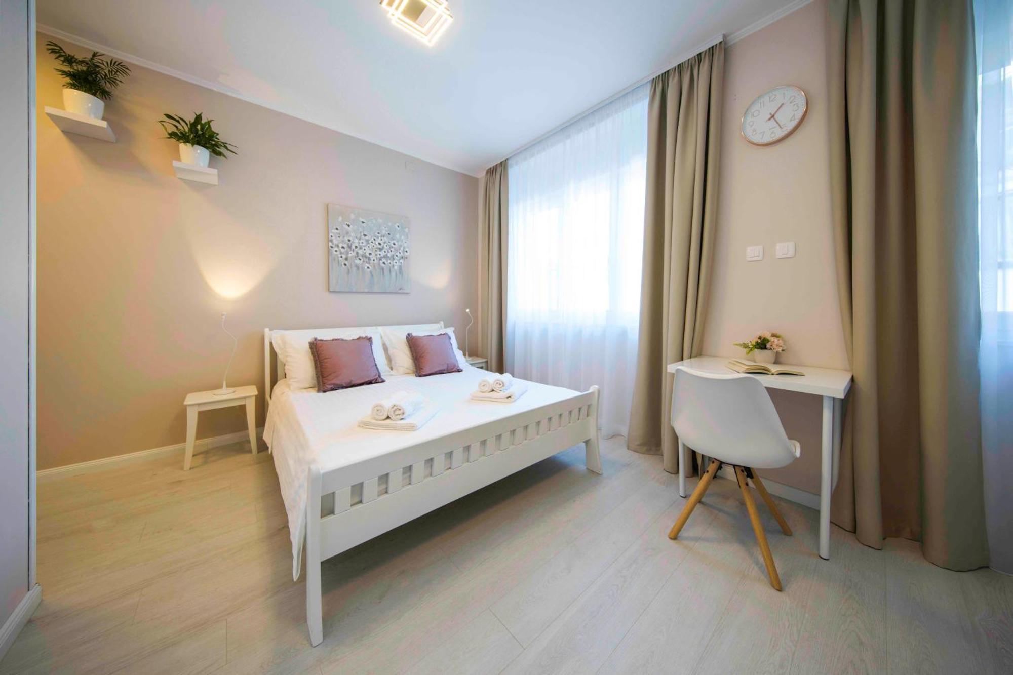 A-More Accommodation Spalato Esterno foto