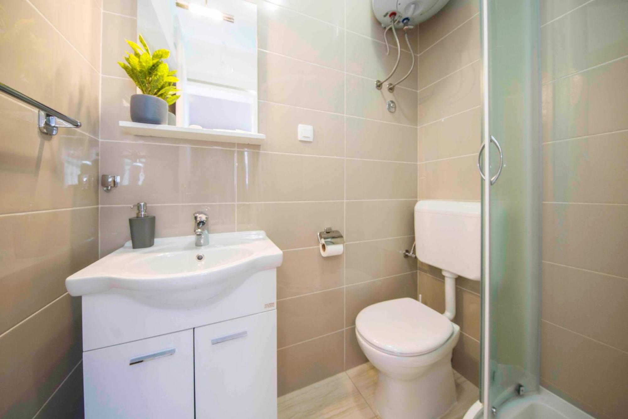 A-More Accommodation Spalato Esterno foto