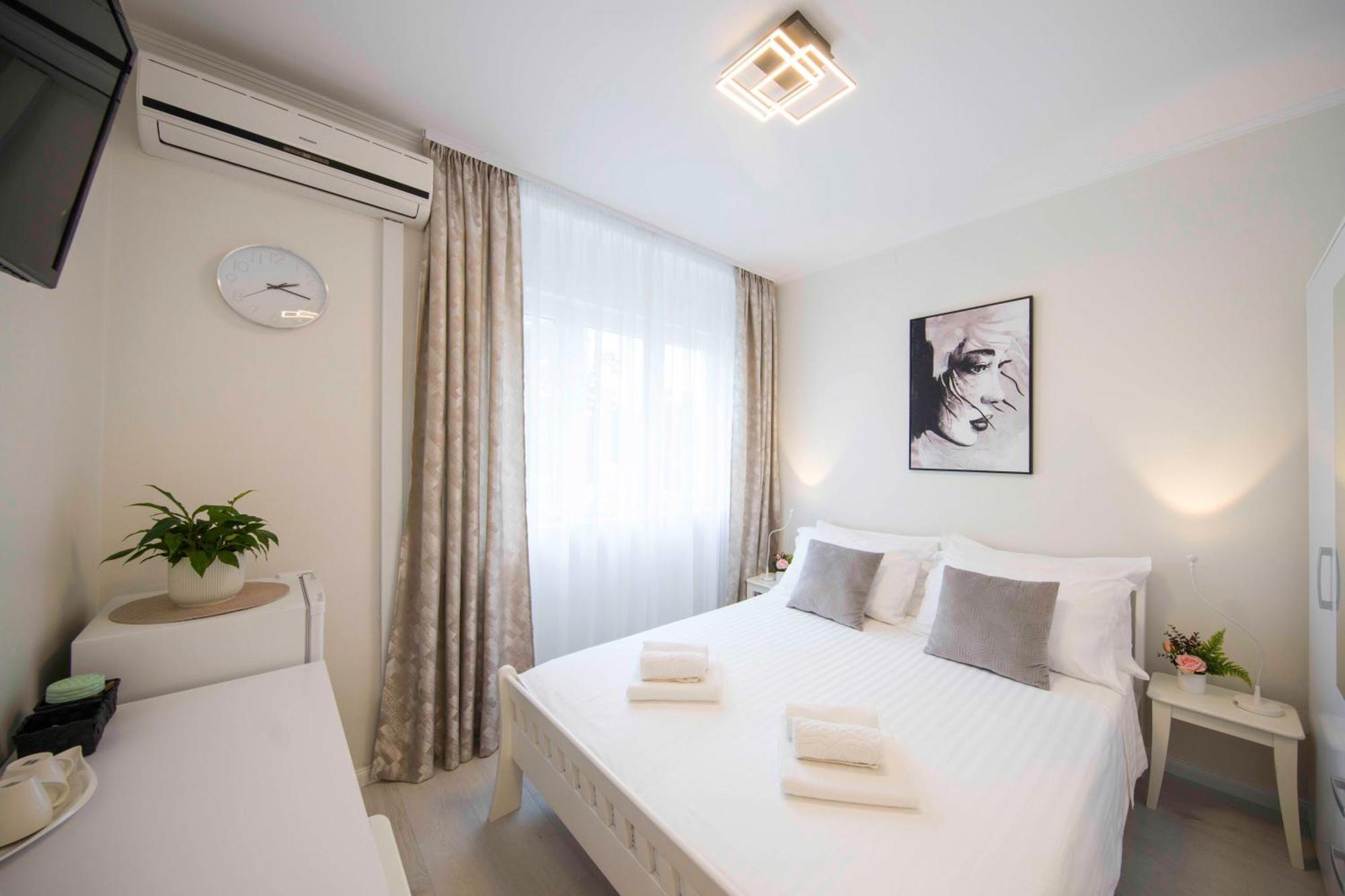 A-More Accommodation Spalato Esterno foto