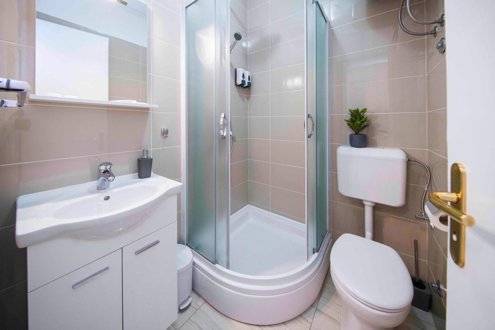 A-More Accommodation Spalato Esterno foto