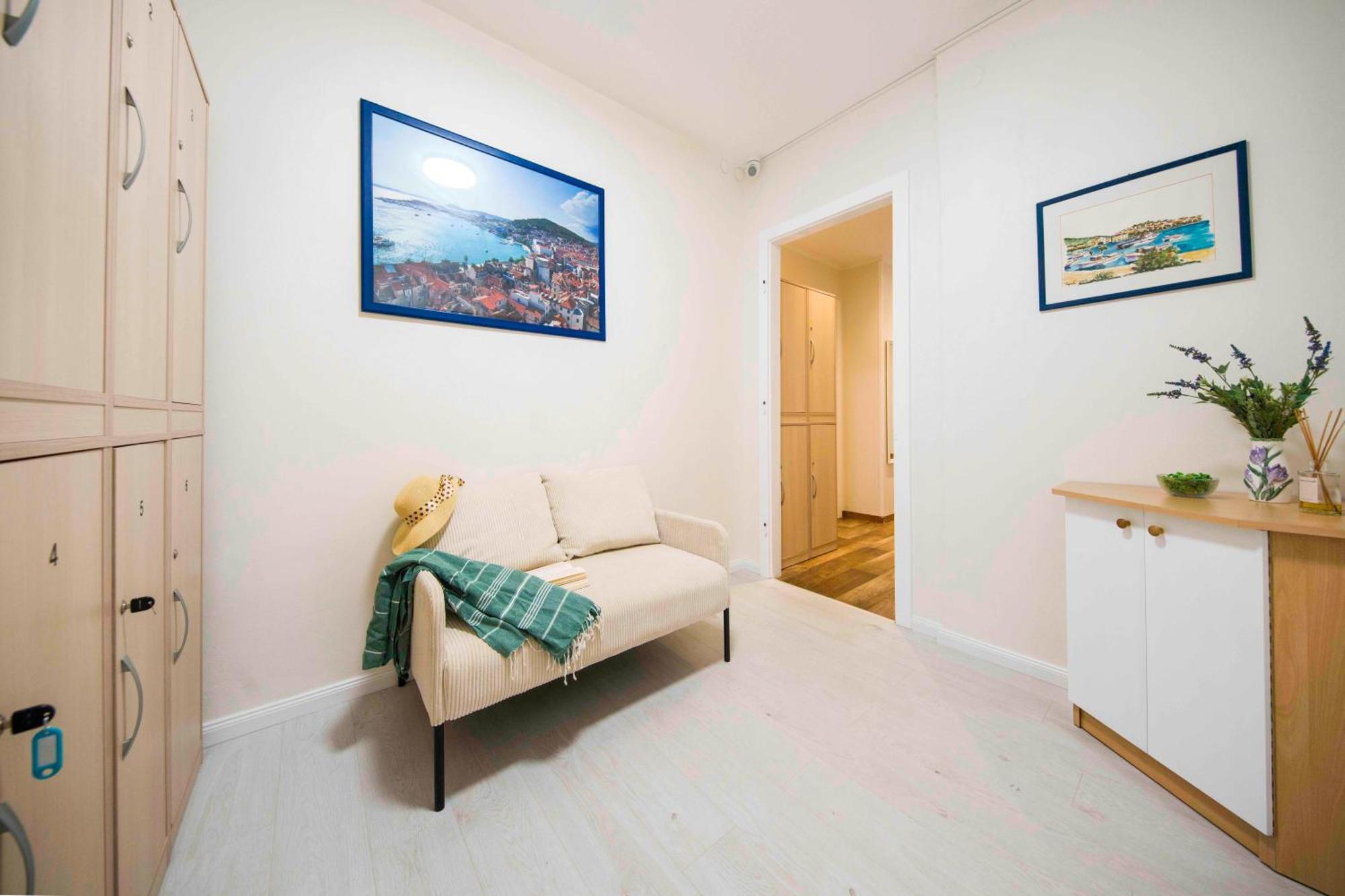 A-More Accommodation Spalato Esterno foto