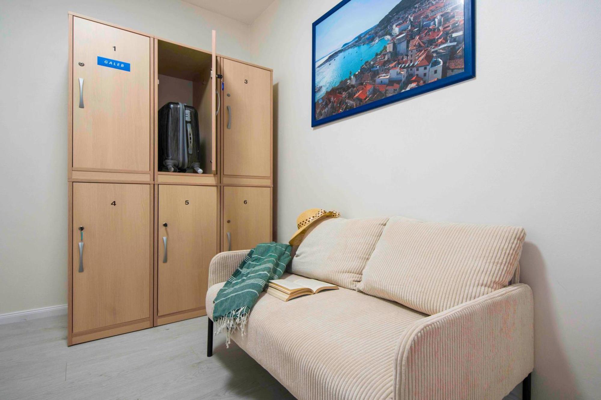A-More Accommodation Spalato Esterno foto